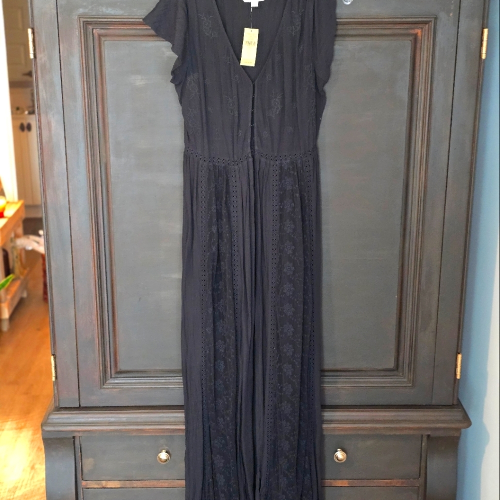American eagle black dress/coverup